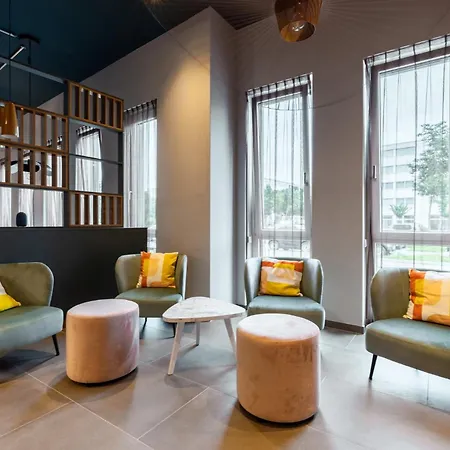 - The Niu, Pax Airport By Ihg Ξενοδοχείο 4*