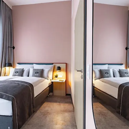 - The Niu, Pax Airport By Ihg Берлин