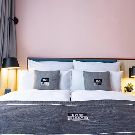 - The Niu, Pax Airport By Ihg Берлин