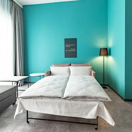 - The Niu, Pax Airport By Ihg Берлин