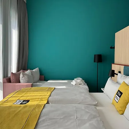 - The Niu, Pax Airport By Ihg 4* Berlín