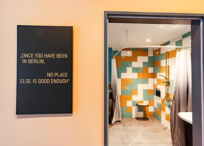 - The Niu, Pax Airport By Ihg Hotel