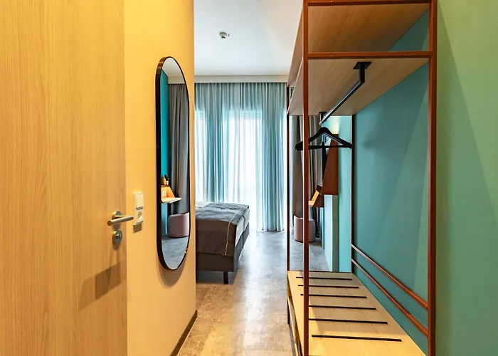 - The Niu, Pax Airport By Ihg