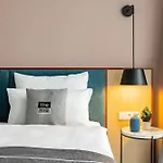 - The Niu, Pax Airport By Ihg 4* Берлин