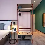 - The Niu, Pax Airport By Ihg Отель 4*
