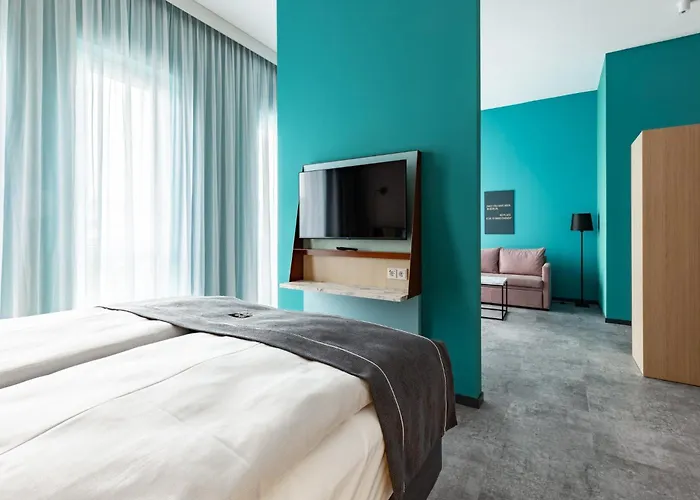 - The Niu, Pax Airport By Ihg Hotel Berlín