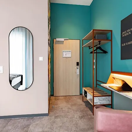 Otel - The Niu, Pax Airport By Ihg