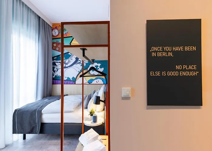 - The Niu, Pax Airport By Ihg Hotel Berlim