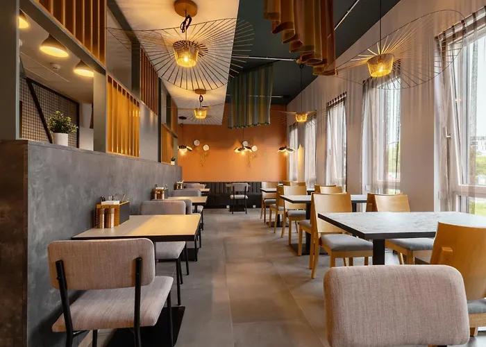 - The Niu, Pax Airport By Ihg 4* Berlim