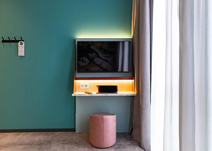 - The Niu, Pax Airport By Ihg 4* Berlim